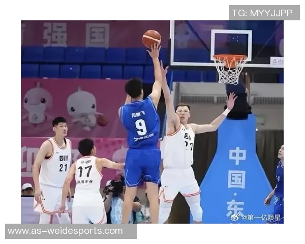 周琦首次现场观赛感受男双比赛魅力轻松3-0胜利乐趣无穷 周琦首次现场观赛感受男双比赛魅力轻松3-0胜利乐趣无穷