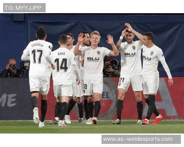 25至26赛季五大联赛过人王排行榜库杜斯领衔亚马尔姆巴佩紧随其后 25至26赛季五大联赛过人王排行榜库杜斯领衔亚马尔姆巴佩紧随其后