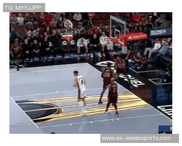 热火与贾米尔杨签订双向合同上赛季G联盟场均得分217分