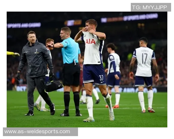 热刺后卫范德芬承认惨败阿森纳感到失望称对手表现更佳