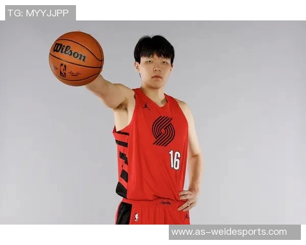 杨瀚森每次触球引观众欢呼应该将比赛用球归他所有 杨瀚森每次触球引观众欢呼应该将比赛用球归他所有