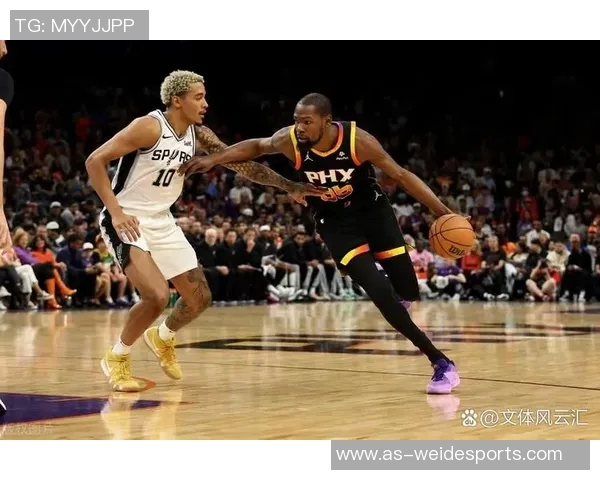 凯尔登全场表现出色13投8中贡献22分8板2助2断助力球队胜利