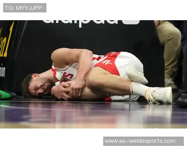 托布绝杀失利遭封盖03秒空接再被大帽翻倒在地真是倒霉透了